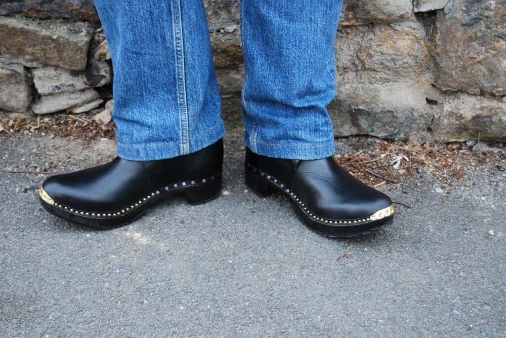 Clasp clogs (very traditional style) for everyday wear